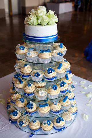 Royal Blue and Silver Wedding Cake Cupcakes