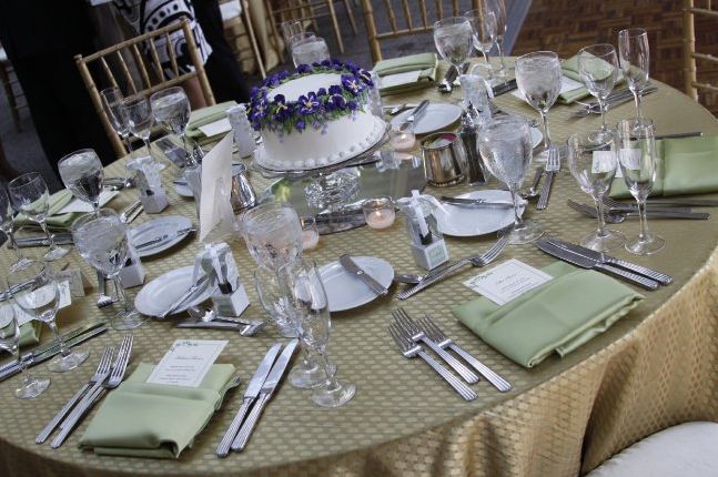 Wedding Cakes as Table Centerpieces