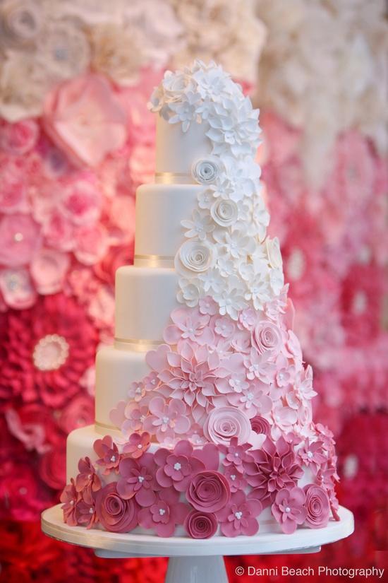 12 Photos of Wedding Cakes Designs With Flowers And Pink