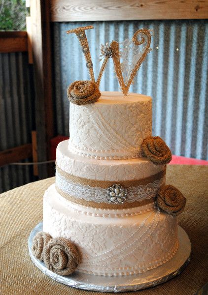 Square Wedding Cakes with Burlap