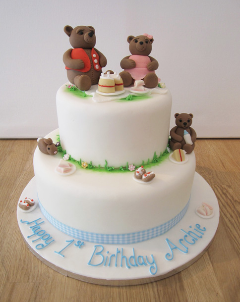 Teddy Bear Picnic Cake