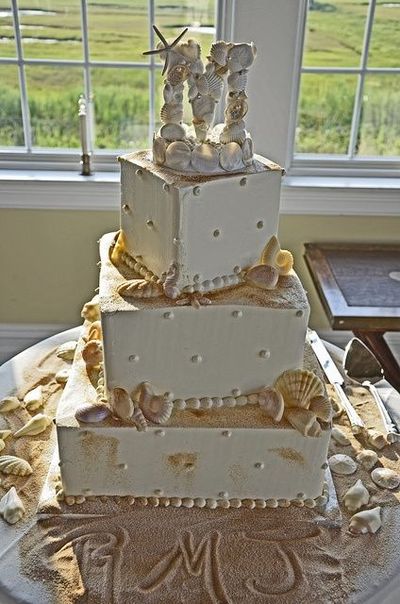 Three Tier Square Wedding Cakes