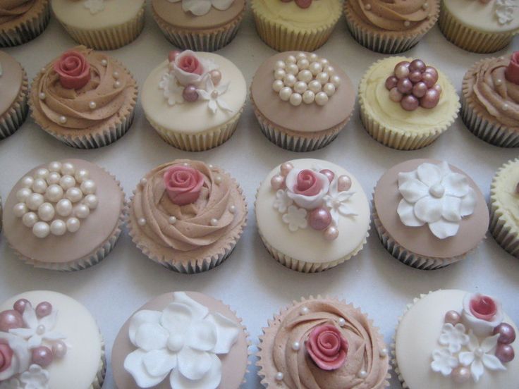 Vintage Wedding Cupcakes