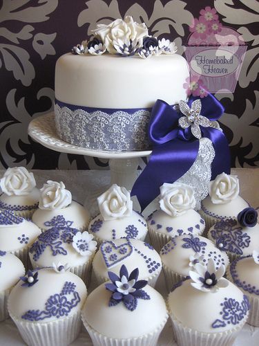 10 Photos of Elegant Blue Cupcake Wedding Cakes