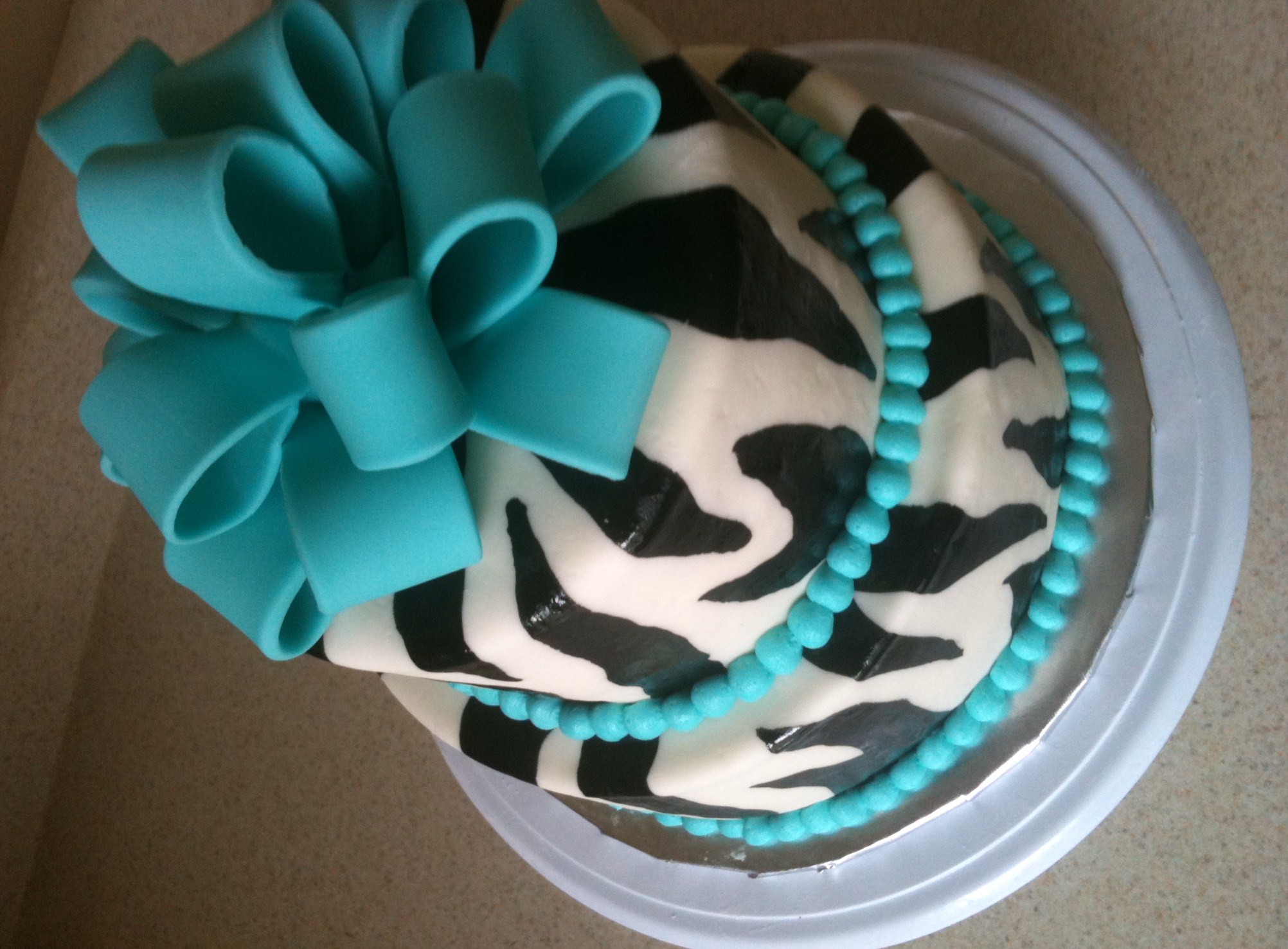 12 Photos of Teal And Zebra Decorated Birthday Cakes For Women