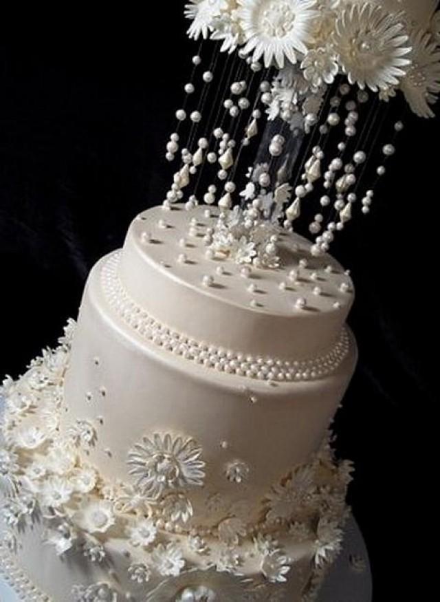 9 Photos of Artistic Wedding Cakes