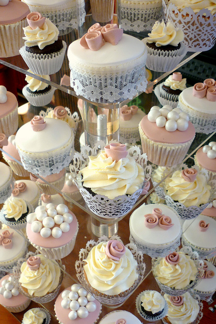 Vintage Rose Wedding Cupcakes