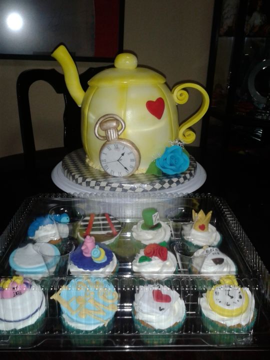 Alice and Wonderland Themed Cake