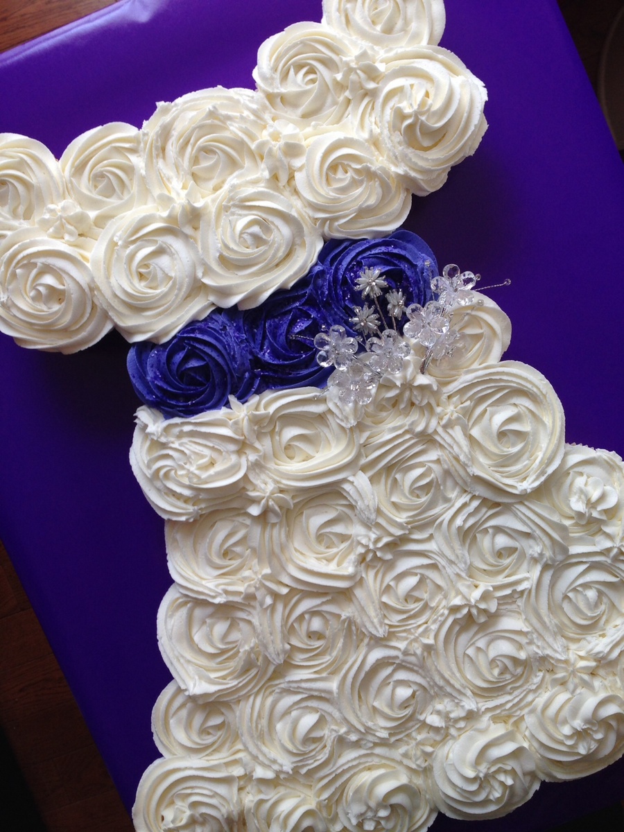 Images of Cakes Made with Cupcakes Wedding Dress