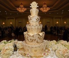 King and Queen Theme Wedding Cake Ideas