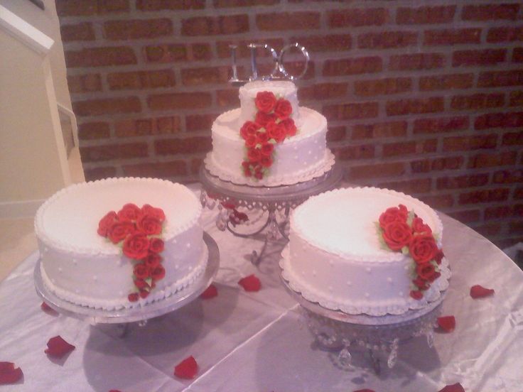 Separate Tier Wedding Cakes