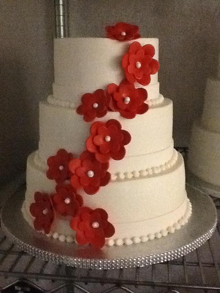 Delicious Bakery Wedding Cake