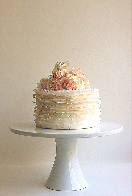 One Tier Wedding Cake with Flowers