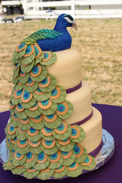 Peacock Wedding Cake Cupcakes