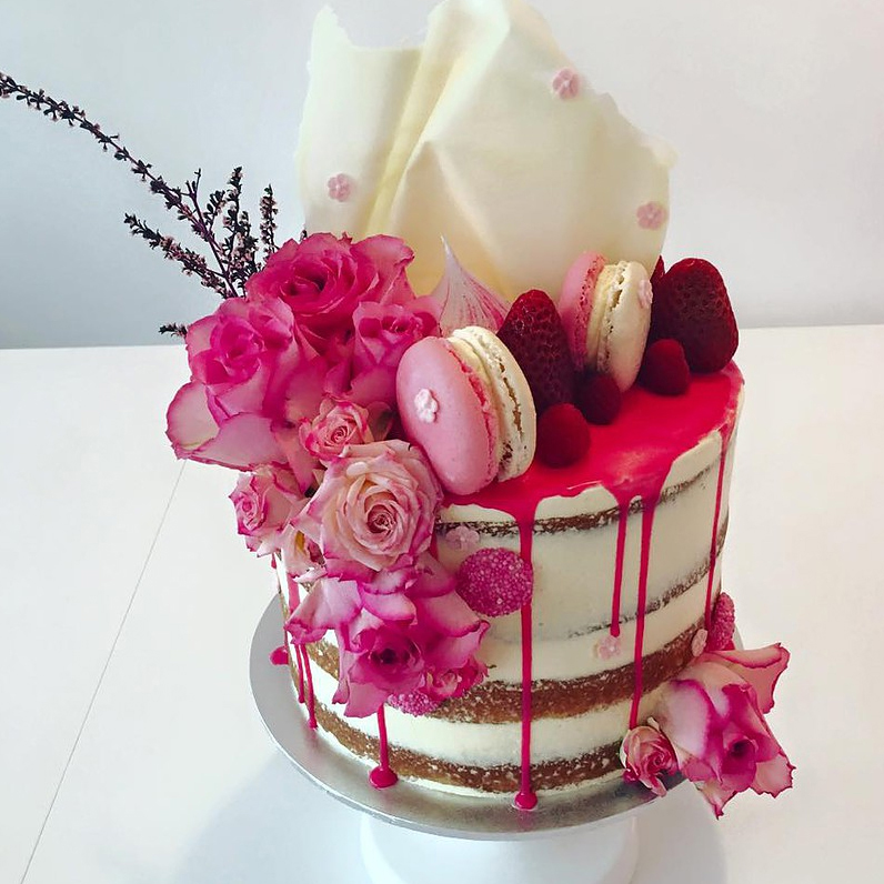 Single Tier Wedding Cake