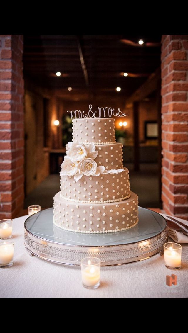 Neutral Colors Wedding Cake