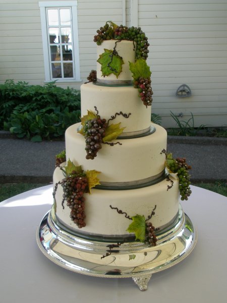 Grapes Square Wedding Cake