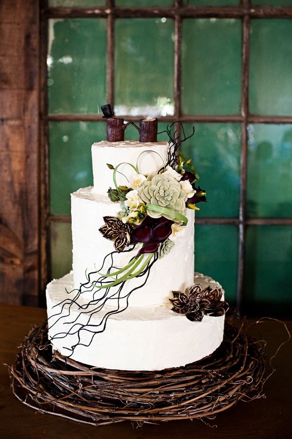 9 Photos of Grapevine Designs For Wedding Cakes