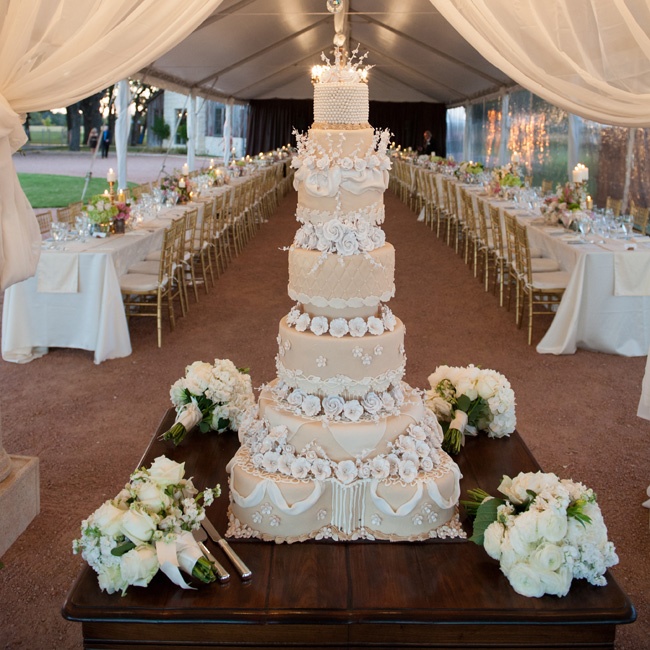 8 Photos of Fredericksburg Wedding Cakes