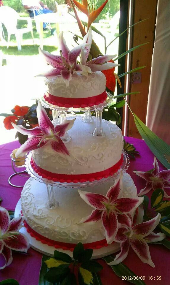 Hawaiian Theme Wedding Cake