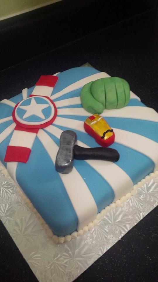 10 Photos of Marvel Comics Birthday Cakes