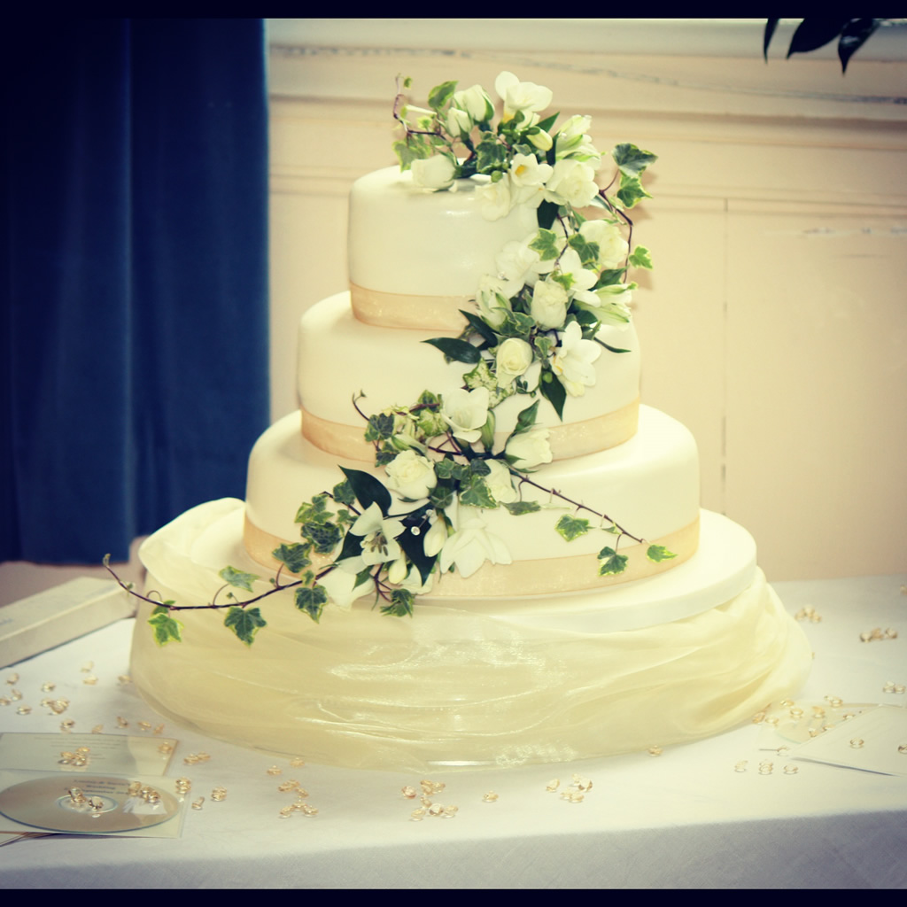 Red and Black 4 Tier Wedding Cake