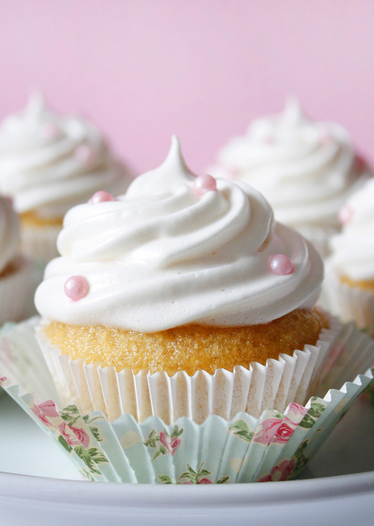 Best Fluffy Cupcake Frosting Recipe