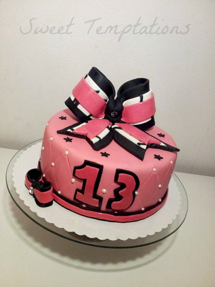 Cheerleading Bow Birthday Cake