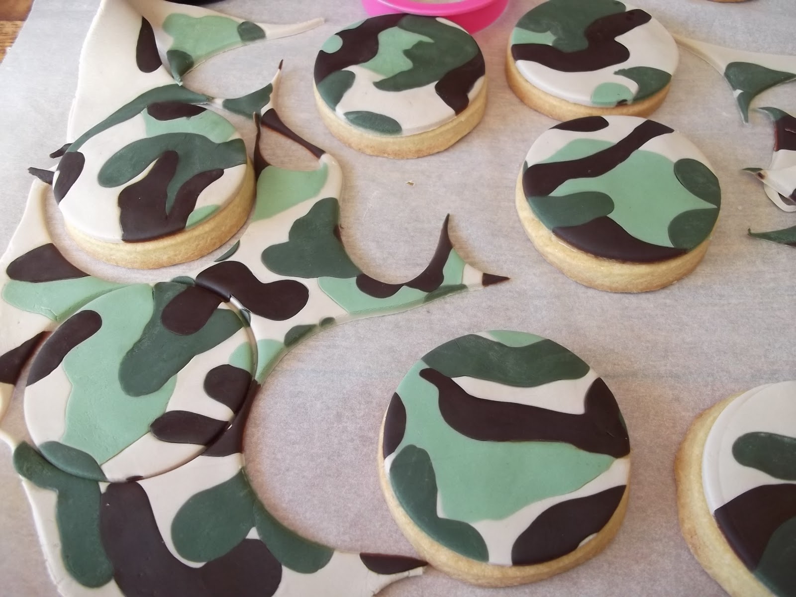 9 Photos of Camo Cakes Pink Icing