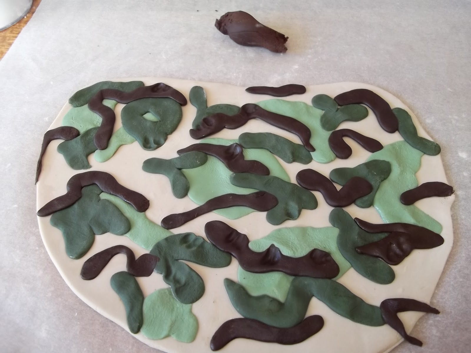 How to Make a Camouflage Cake Icing