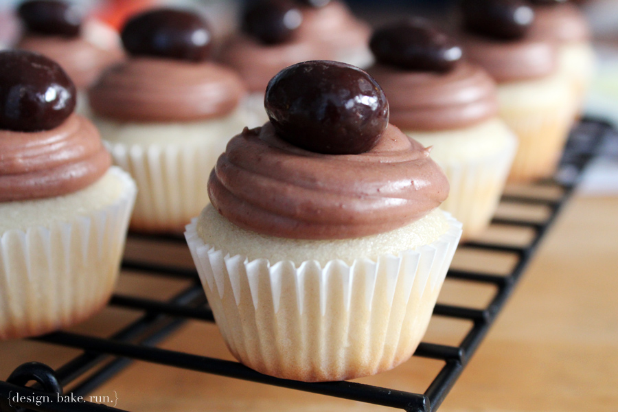 Mini Chocolate Cupcakes with Vanilla Buttercream