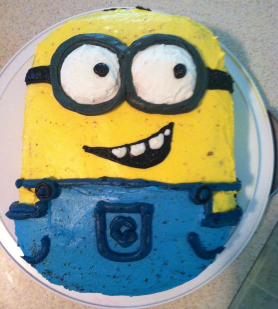 Minion Birthday Cake