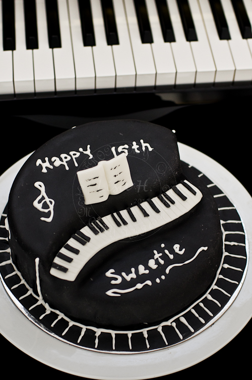 Piano Birthday Cake