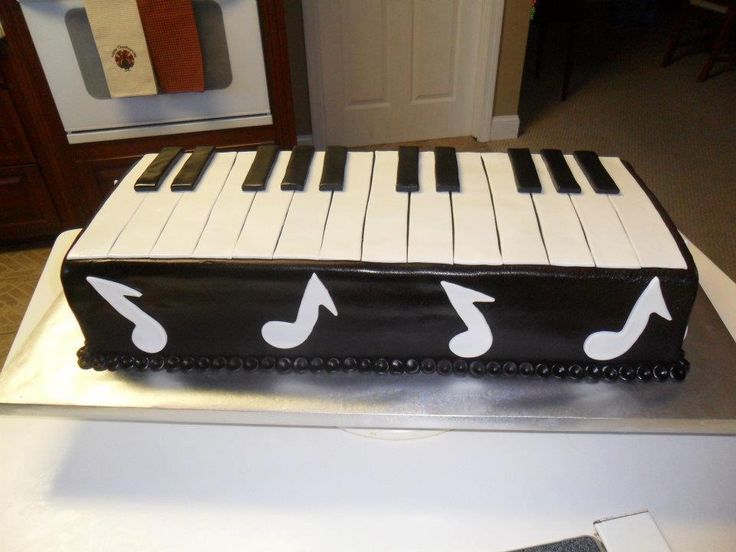 Piano Keyboard Cake