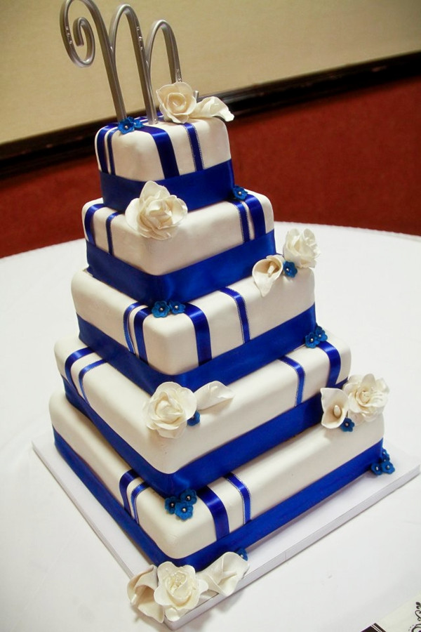 11 Photos of Beautiful Blue And Black Wedding Cakes