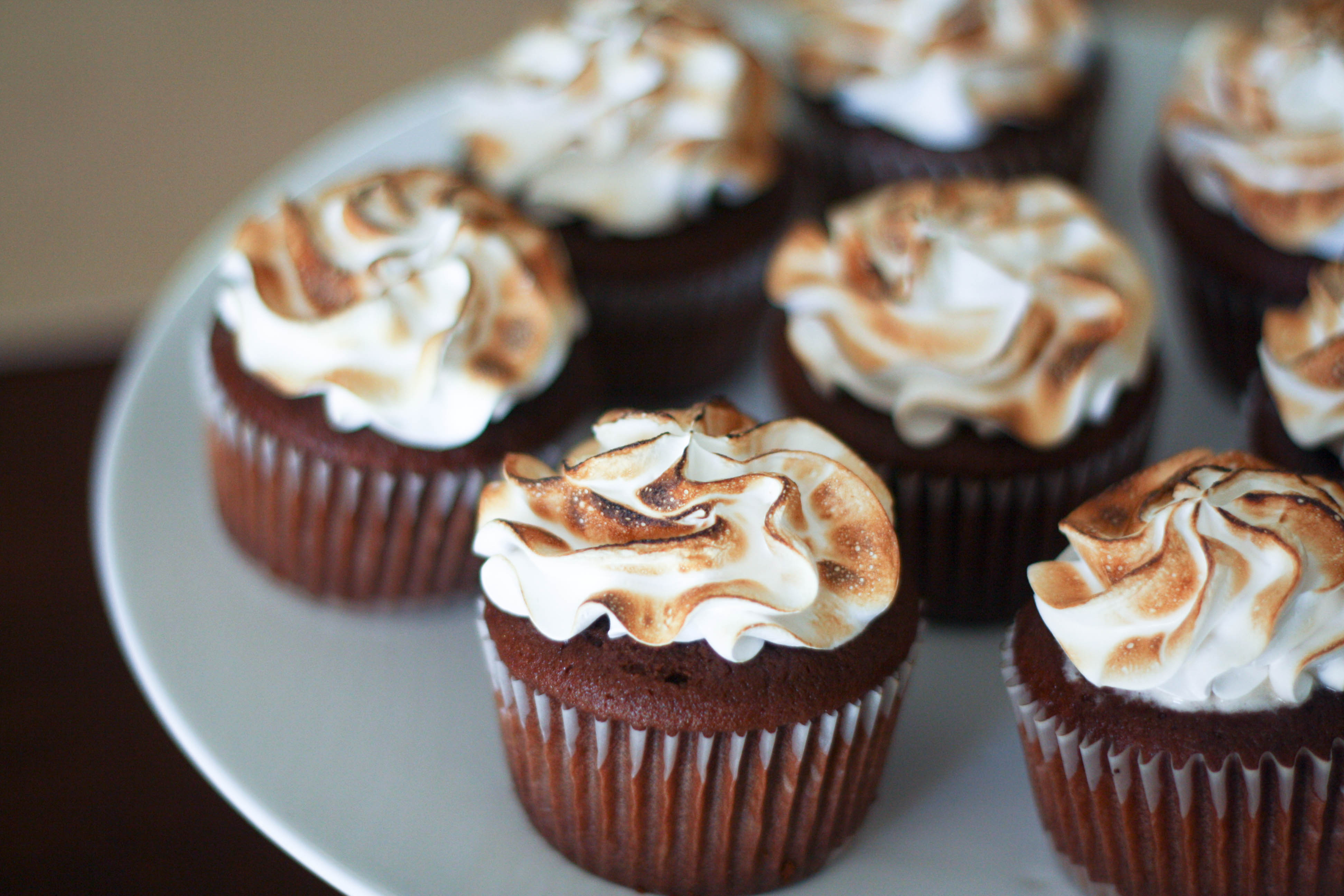 S'mores Cupcakes with Marshmallow Frosting