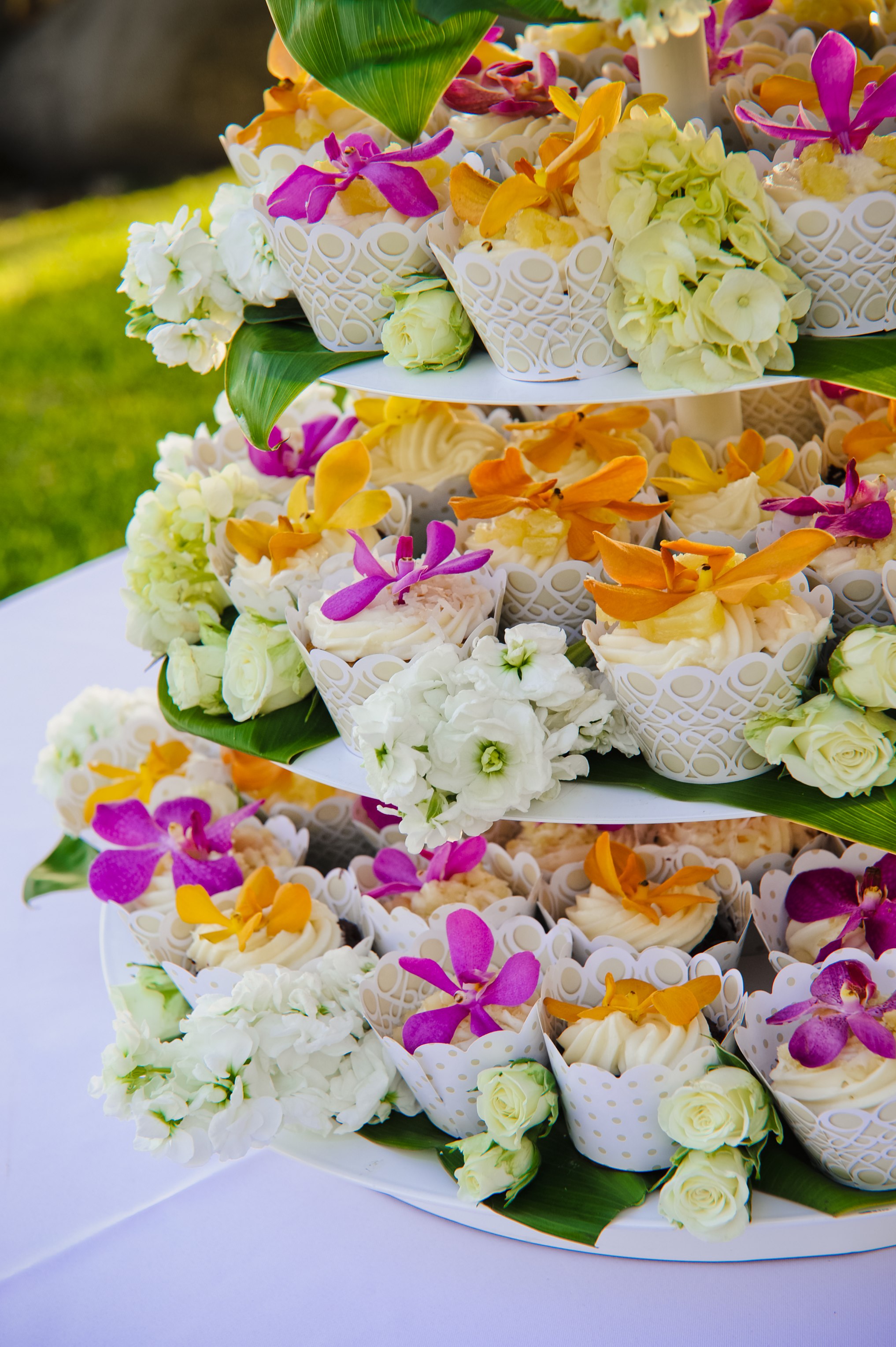 Tropical Wedding Cupcakes