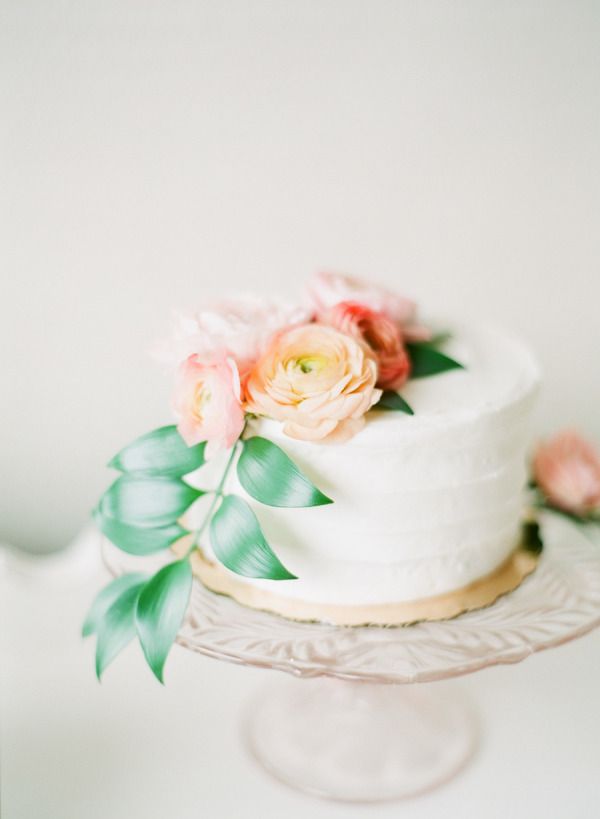 Small White Round Wedding Cake