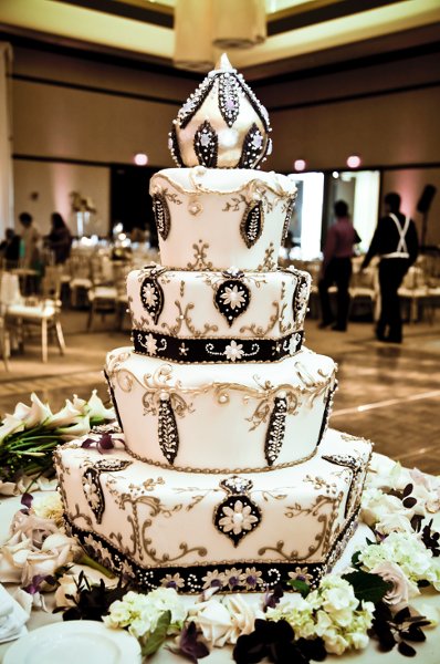 Unique Wedding Cake Shapes