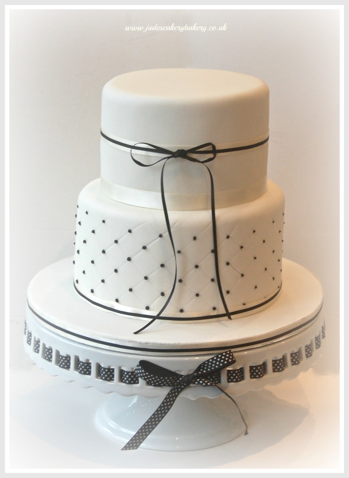 9 Photos of Black And White Two Layer Wedding Cakes