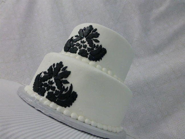 Black and White 2 Tier Wedding Cakes