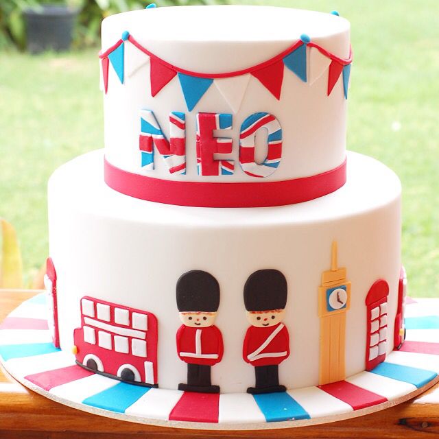 London Themed Birthday Cake