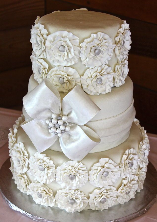 Rosette Wedding Cake