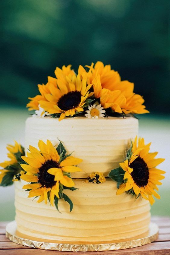 10 Photos of Vintage Rustic Wedding Sunflowers Cakes