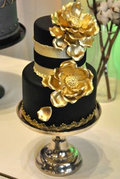 Black and Gold Wedding Cake