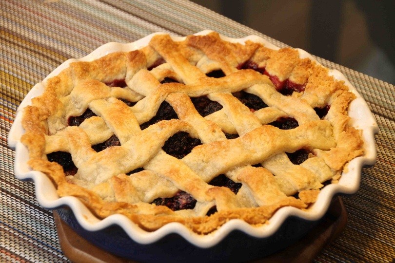 5 Photos of Table Of Pies Cakes And Cookies