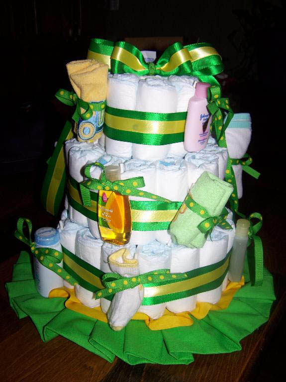 12 Photos of John Deere Baby Diaper Cakes