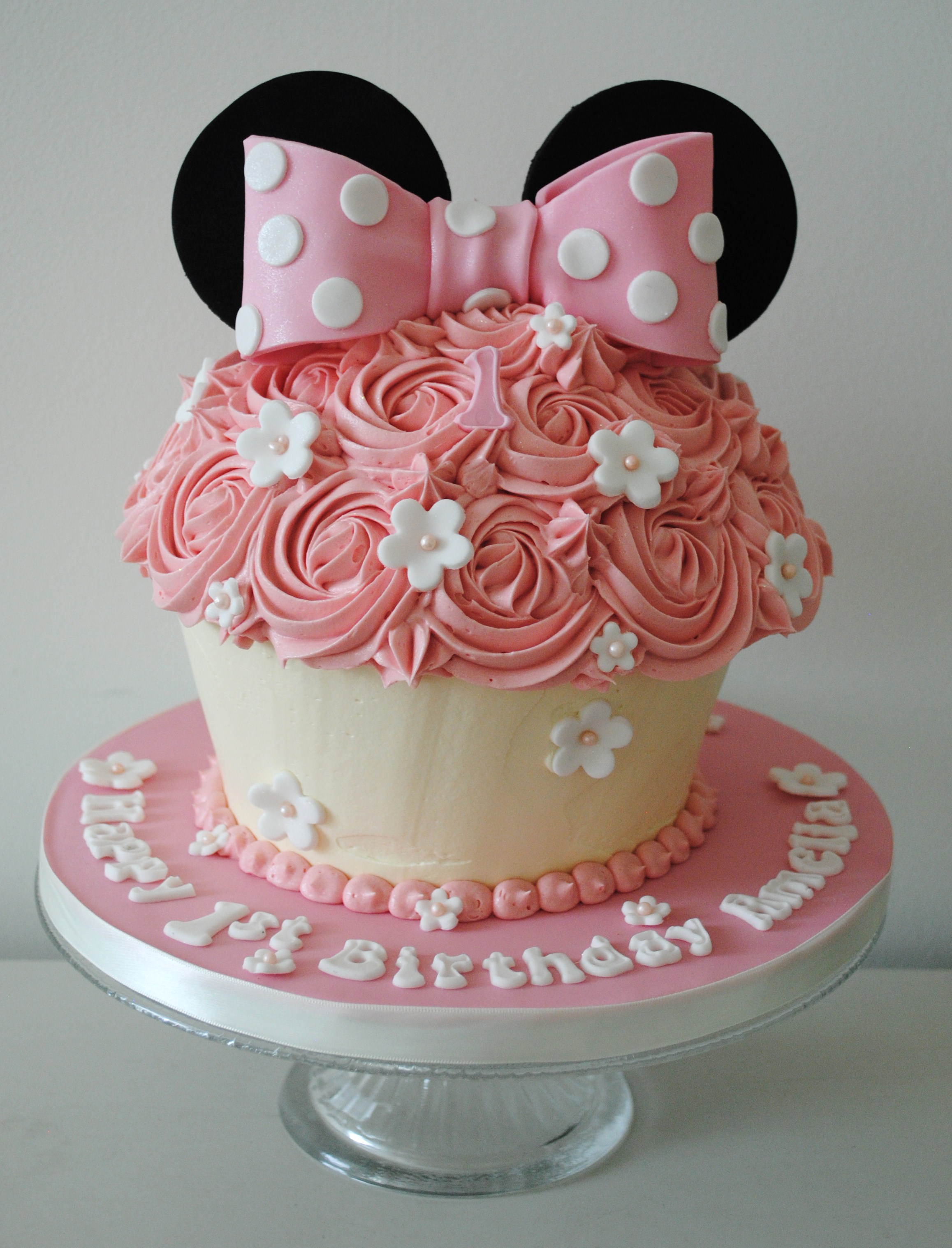 Minnie Mouse Cupcake Cake