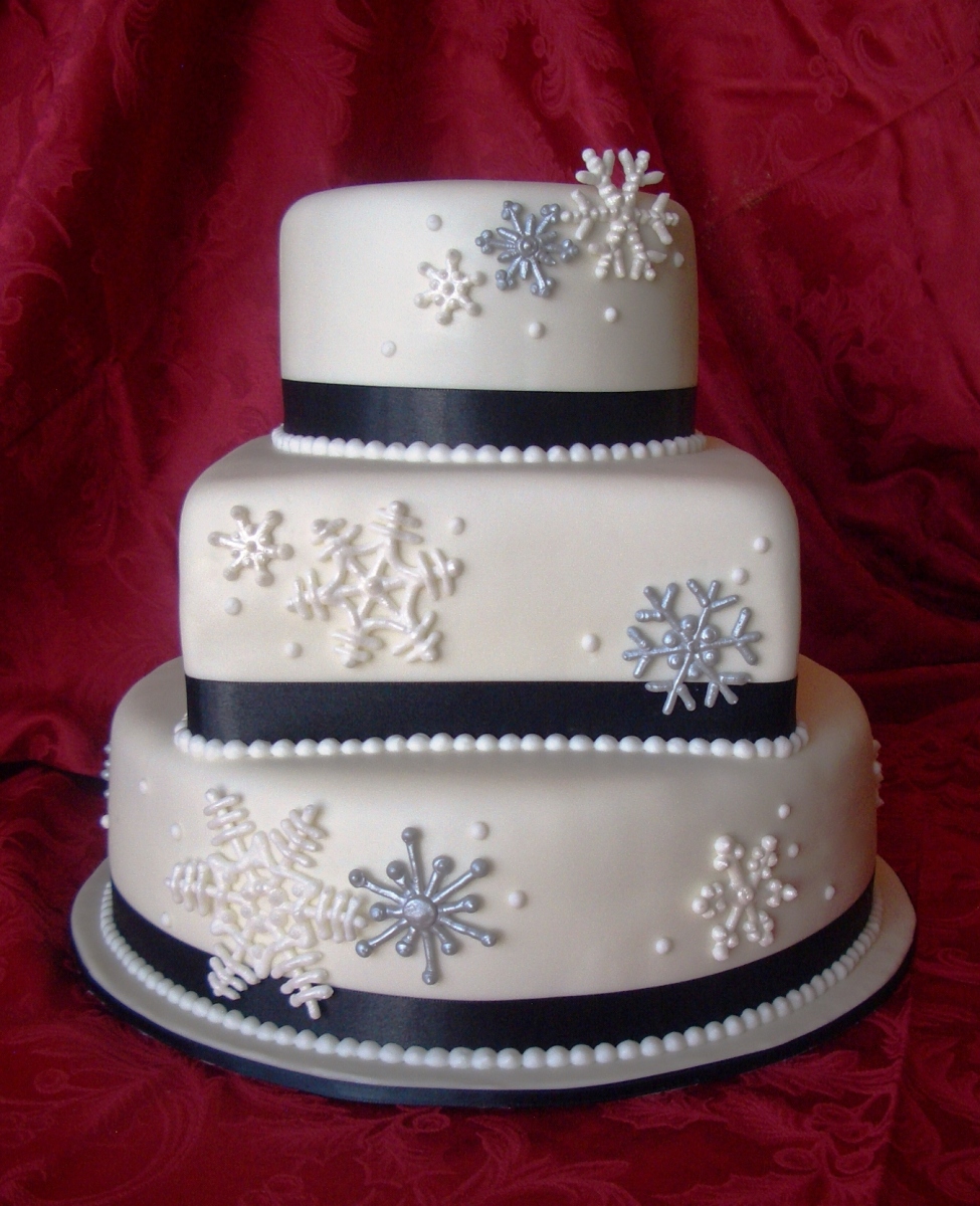 Snowflake Christmas Wedding Cake