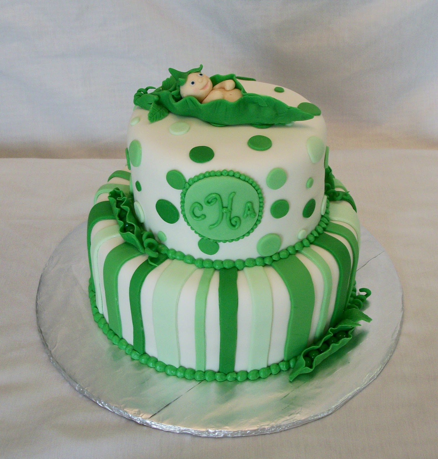 Sweet Pea Baby Shower Cake